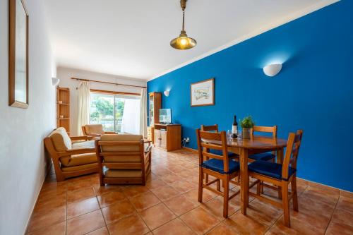Cardeira Holiday Apartments