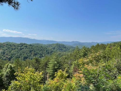 Briar Brook - Private Smoky Mountain Luxury Log Home with 2 Fireplaces, Hot Tub & Community Pool photo 86
