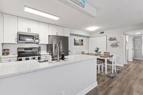 Kjøkken eller kjøkkenkrok på Kiawah Bay 106