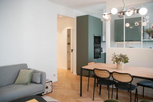 Charming 52 m renovated close to Montmartre