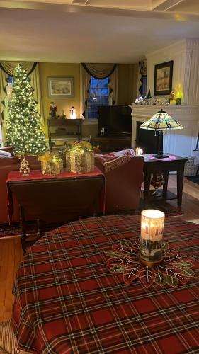 Гостиная зона в Antique1242 British Bed & Breakfast