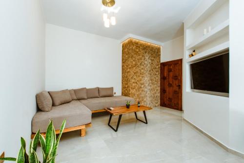 Χώρος καθιστικού στο Porfyra Suite 2