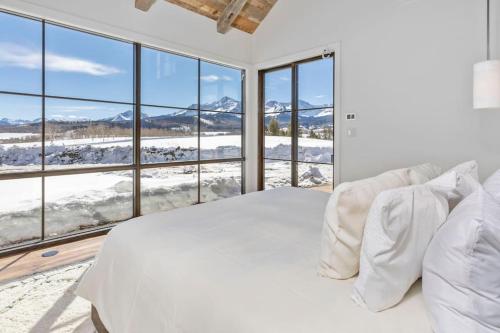 Postel nebo postele na pokoji v ubytování Silverpick Ranch - adventure & luxury in Telluride