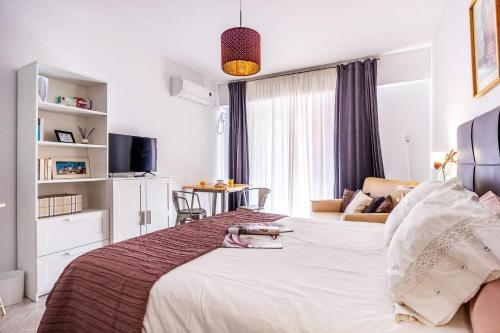 Sunterrace Loft-Triana's Star, 10' from city center!