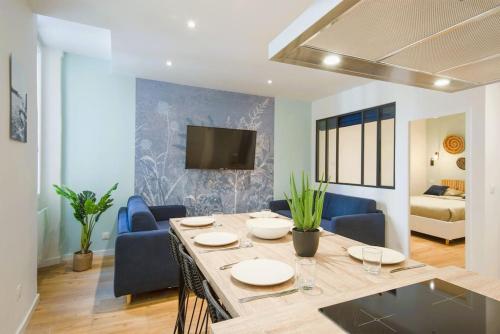 Spacious T2 Near the Halles and the Harbour