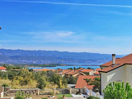Apartments with parking space Cizici, Krk - 22046