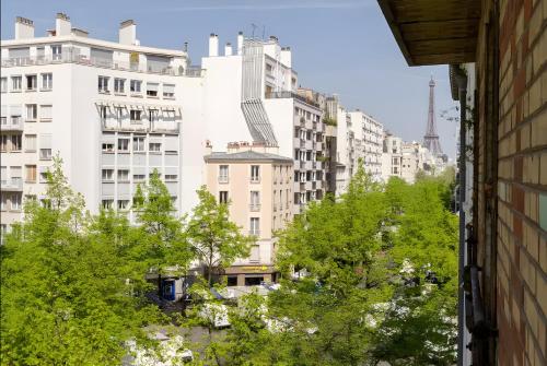Appartement 2 pieces avec vue Tour Eiffel