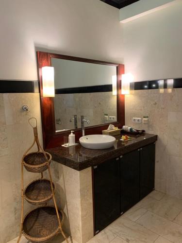 Un baño de Teluk Karang Dive & Spa Resort