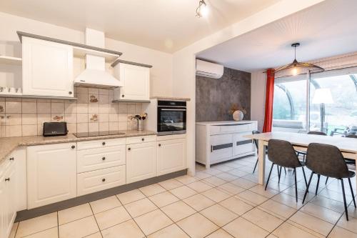 ALPILOC - Town house with garden and winter lounge