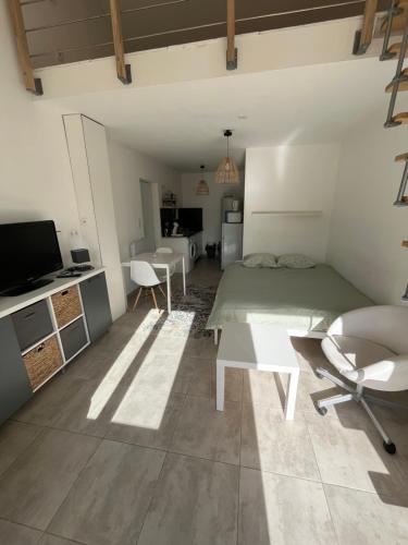 Η κουζίνα ή μικρή κουζίνα στο Guest house en Provence
