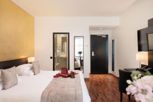 Best Western Plus Hôtel Massena Nice photo 121