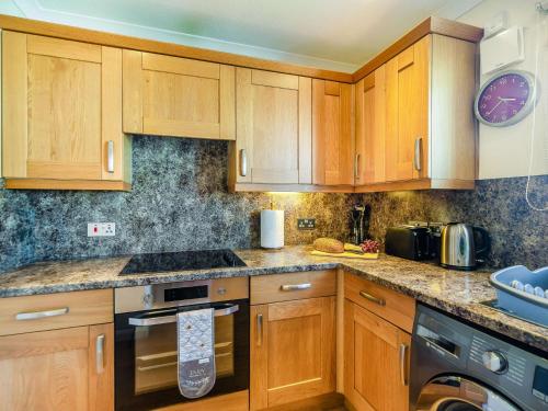 Η κουζίνα ή μικρή κουζίνα στο 1 Bed in Portreath 07540