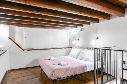 GuestHost - Il Covo di Camillo - Central and Charming Apartment