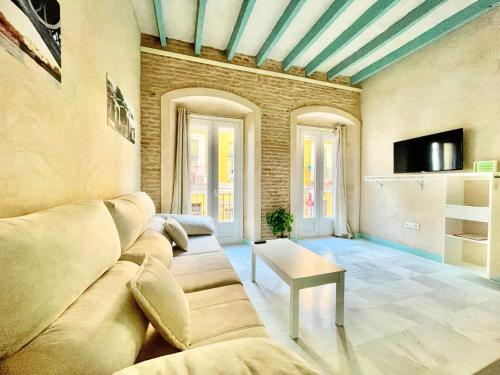 Click Triana Apartment