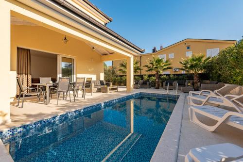 Billede fra billedgalleriet på Luxury Villa Agape Ellita i Vir