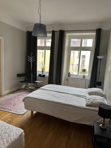 Katil atau katil-katil dalam bilik di Luxury Apartment In City Centre