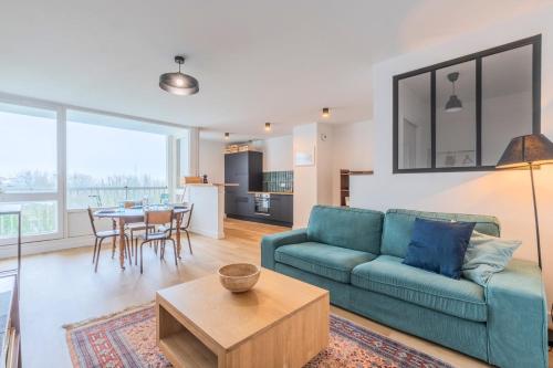 Posedenie v ubytovaní Charming apartment 2ch 4p parking and balcony