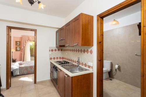 Η κουζίνα ή μικρή κουζίνα στο Villa Elounda Plaka