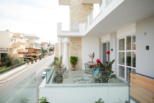 The Teacher's Home 2 minutes away from the beach