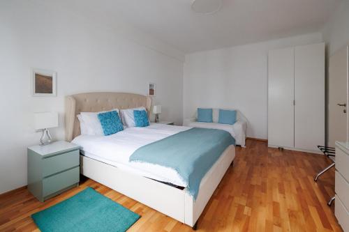 Operastreet City-Center Premium Apartment