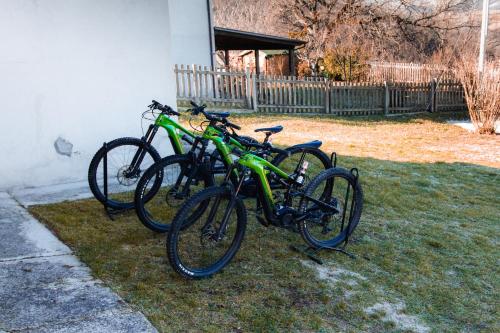 a group of bikes parked next to a house at [vista Sibillini] Villa Amici in Verri
