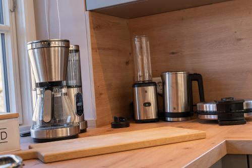 Kemudahan buat kopi dan teh di Chelseas Hüs