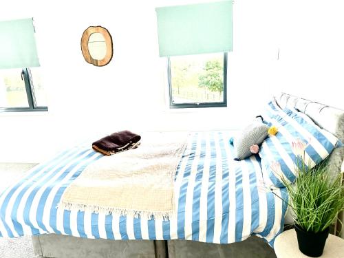 Легло или легла в стая в Rye Brand New Apartment