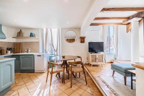 Charming apartment heart of Suquet neighborhood