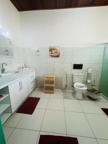 Koupelna v ubytování Casa com Piscina