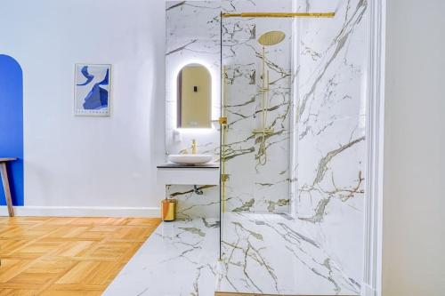Appartement luxueux Victor Hugo - II