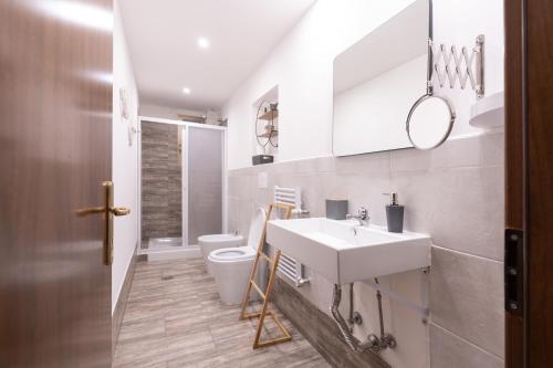 Ванная комната в Vatican Apartment Santamaura