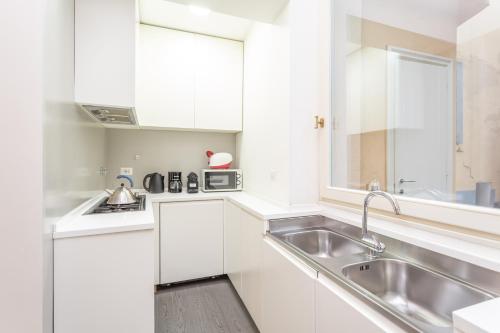 Spanish Steps DeLuxe Apartment