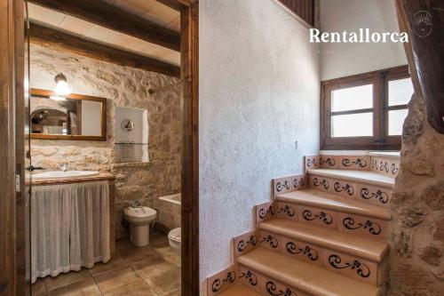 Finca Comteses Petit by Rentallorca