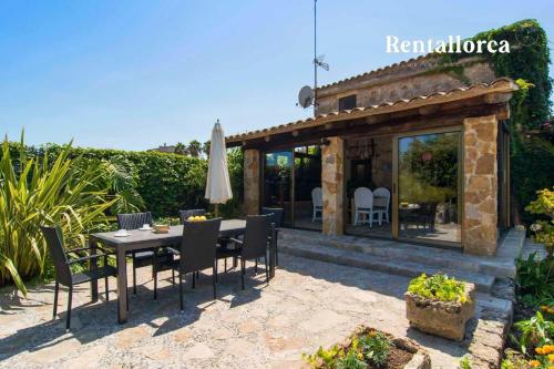 Finca Comteses Petit by Rentallorca