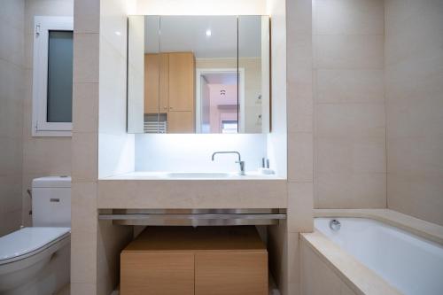Kolonaki athens 2 bedrooms 4 persons flat by MPS