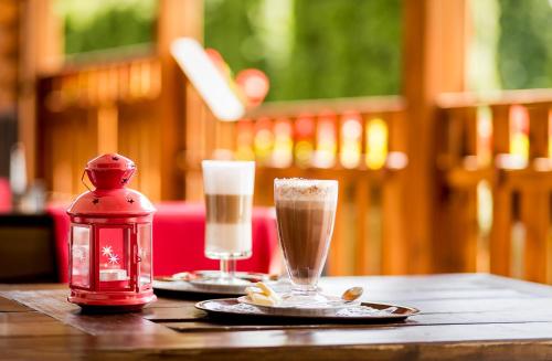 Nápoje v ubytování Hotel Konradówka Wellness & SPA - 300 metrów do centrum