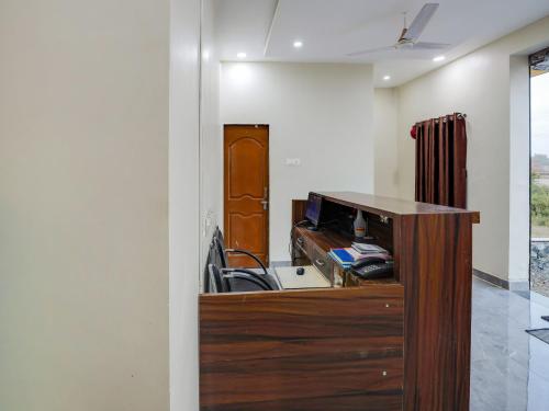Télévision ou salle de divertissement dans l'établissement OYO Hotel Deepali Inn