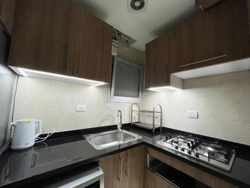Fotografie z fotogalerie ubytování luxury 2 bedroom apartment in Rehab city v Káhiře
