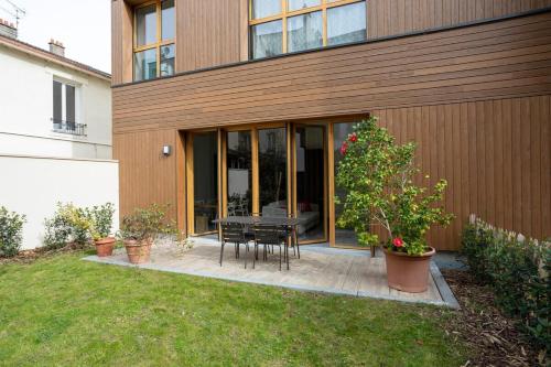 Zahrada ubytování Modern Loft in Paris Montreuil