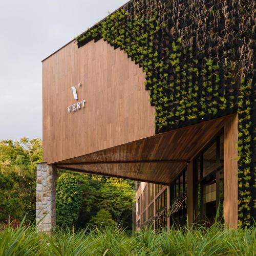 ホテルが所在する建物