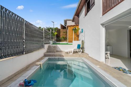Piscina a Villa Ulysse o a prop