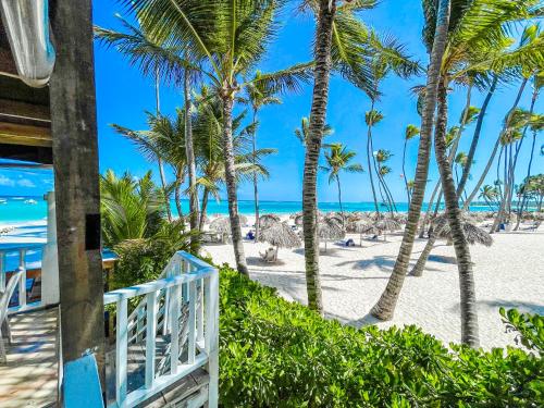 Gallery image of DUCASSI SUITES STUDIOS Vacation HOTEL - Bavaro beach CLUB - WIFI - PARKING in Punta Cana