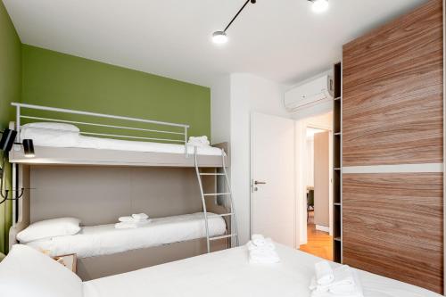 StayEasy Argelati40 - Penthouse with 2 bedrooms, 2 bathrooms and terrace - Navigli