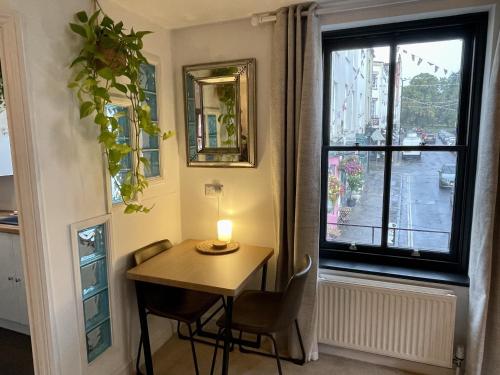 Cosy Oasis in the Heart of Clifton Village photo 13