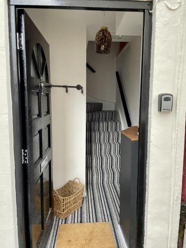 Cosy Oasis in the Heart of Clifton Village photo 27