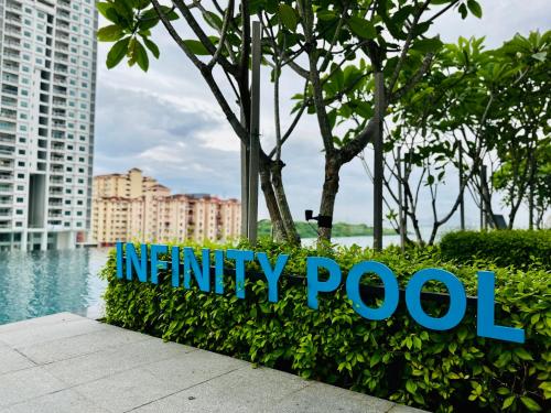 Kolam renang di atau dekat dengan New 2BR OR 3BR Serenity Homestay at Urban Suite by URBAN STAYCATIONS LOD
