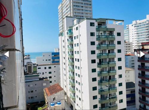 Uma vista do mar tirada do apartamento