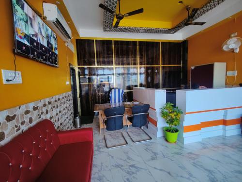 Lobby alebo recepcia v ubytovaní Hotel Shivaay Inn