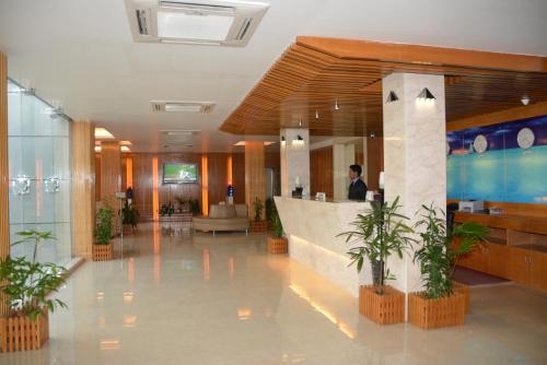 Ο χώρος του λόμπι ή της ρεσεψιόν στο Brisa Marina CBC Resort ব্রিসা মেরিনা সিবিসি রিসোর্ট
