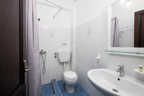 Φωτογραφία από το άλμπουμ του Kentrikon Rooms στα Λιμενάρια